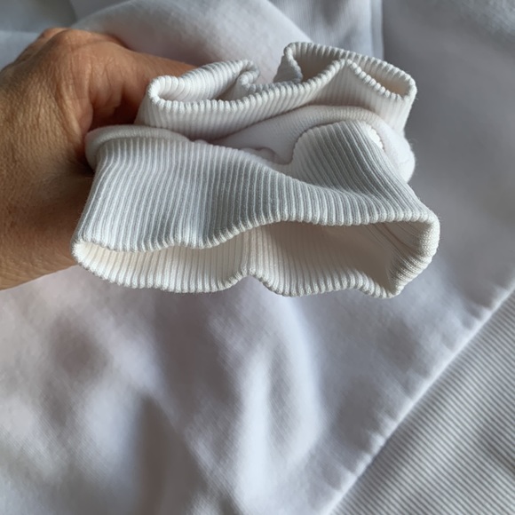 Peak Performance crew neck long sleeve pullover - Picture 2 of 3